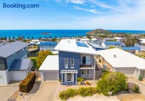 21 White Close Encounter Bay - Linen Included - Image 1