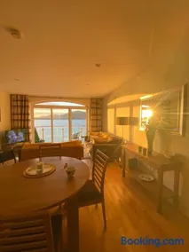 No.21 Sandpiper's Nest Apartment - Image 2