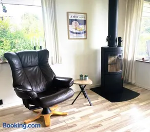 Cosy Holiday House Near Child Friendly Beach - Image 4