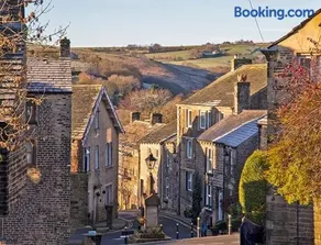 Sleeps2-RuralStudio-Dobcross-Saddleworth - Image 5
