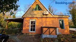 Behagliches Haus mit Kamin und Wärmepumpe - Image 2