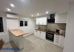Bright 2 bedroom apartment Private parking 5 minutes from Valence - Image 2