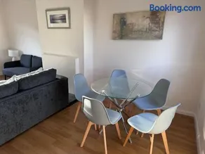 4 Bed House, Glenrothes sleeps 5 - Image 2