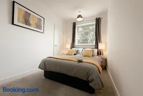 K Suites - Station Road 13 - Image 2