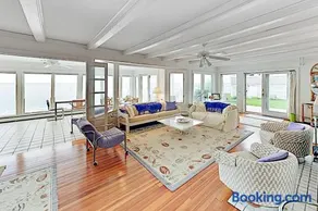 Buzzard Bay Retreat - Image 1
