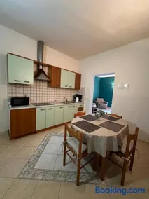 Apartmani Funtana - Image 1