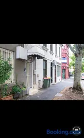 Central of CBD share house - Image 5