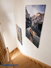 Ferienhaus mit Parkplatz, Sauna, Innenhof und WLAN - Image 2