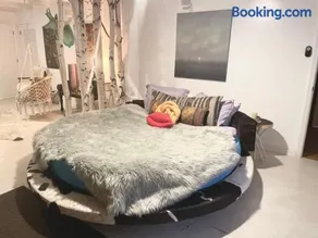 Guest Favorite Garuda Apartment 8 - Image 2