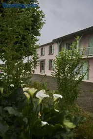 Gîte ferme équestre avec piscine - Image 1