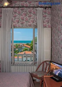 Hotel Villa Flores - Image 2