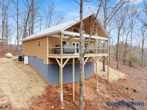 Hilltop Haven Treehouse - Image 1