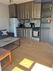 Cozy apartment, by Paradise Mall - Image 2