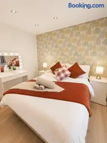 5 Bedrooms Luxury Home Derby City Centre ,Darley Abbey - Image 2