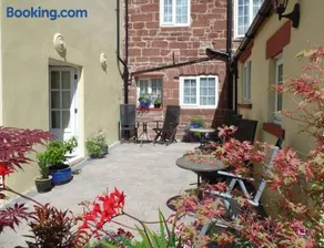 Barrowgarth Guest House - Image 1