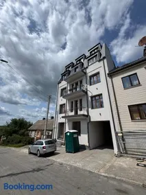 Owl Apartments - Image 2