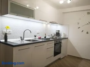 Guesthouse Tina with Terrace and Parking near Opatija - Image 3
