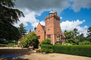 Spacious Country House Apartment - Image 5