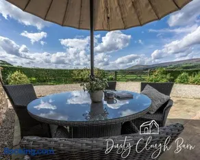 Dusty Clough Barn - Image 5
