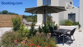 Beautiful 2 bedroom villa with private plunge pool - Image 4