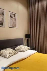 Luxury Room Well Located - Image 2