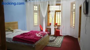 Rakaposhi Amin Hotel & Restaurant Pissan Hunza Nagar Gilgit Baltistan - Image 3