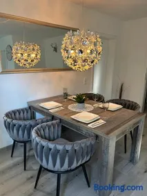 FERIENWOHNUNG TRUNK, kühl, direkt an den Weinbergen, Parkplatz, Terrasse mit Grill und Lounge - Image 3