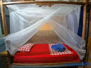 Sunrise Lodge & Lounge - Image 1