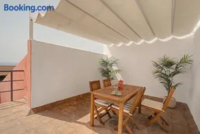 Attraente casa con terrazza | Vista sulla spiaggia | Vicino alla spiaggia - Image 3