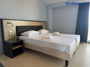 Syfar Palace Hotel - Image 2
