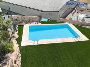 Duplex Precioso con Terraza y Piscina - Image 1