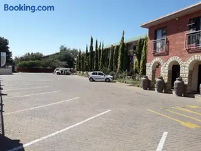 Airport Hotel - Image 3