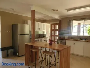 Armadale Home Away From Home - Image 3