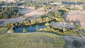 Caravane sur camping de Bramefort - Image 2