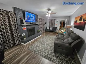 Bluff City Manor A - Image 1
