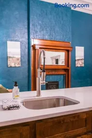 Peacock Suite - Image 5