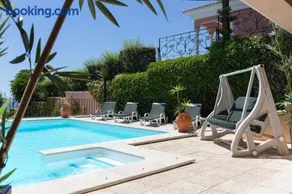 Apartamento com Piscina - Image 3