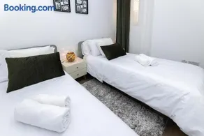 Luxury Family Apartment close to Mgarr ix-Xini with Parking - Image 2