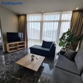 Ladadika 5th Floor - Image 1
