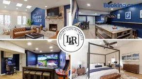 Large Luxury Home with Media Room and Game Room - 10 mins to Campus & Stadium - Image 1