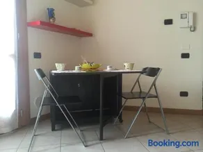 Jomary Apartment - Image 2