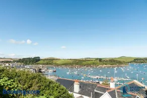 Heart of Salcombe - Estuary Views - Spa Facilities - Image 2