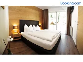 Apparthotel Central - Image 1