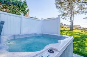 High Tides Beach House - Image 1