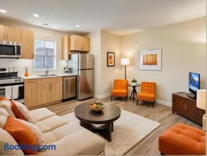 Venice Beach ENTIRE HOME Getaway Steps from the Ocean Marina and Boardwalk - Image 3