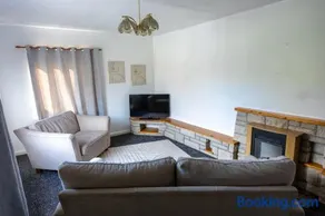 Charming 2BR Maisonette in Carlisle Center - Image 3