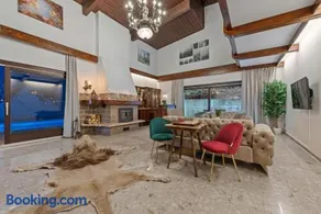 Wellness Villa near Vienna - Pool, Sauna & Whirlpool - Image 1