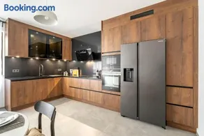 Luxxy Guesthouse - Image 1
