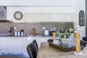 Villa Politimi Luxury Retreat - Image 4
