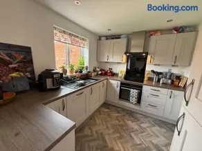 Plush, Peaceful, Air Conditioned Double Bedroom and Private Bathroom In Coxhoe, Durham - Image 2